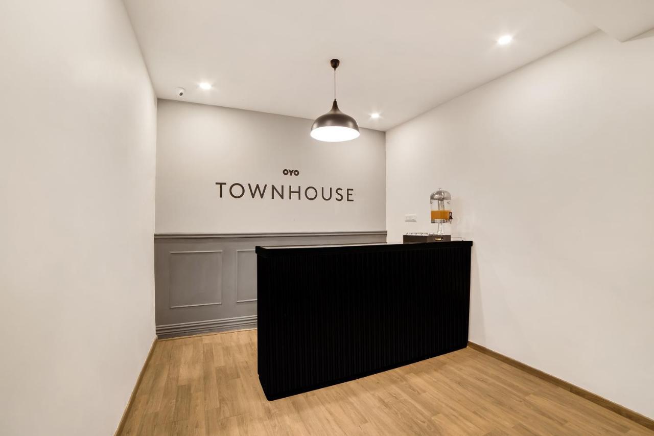 Hotel Townhouse Ss Aero Prime Shamshabad Exterior foto